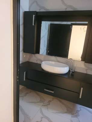 Trois chambres à louer par mois image 13