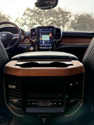 DODGE RAM image 8