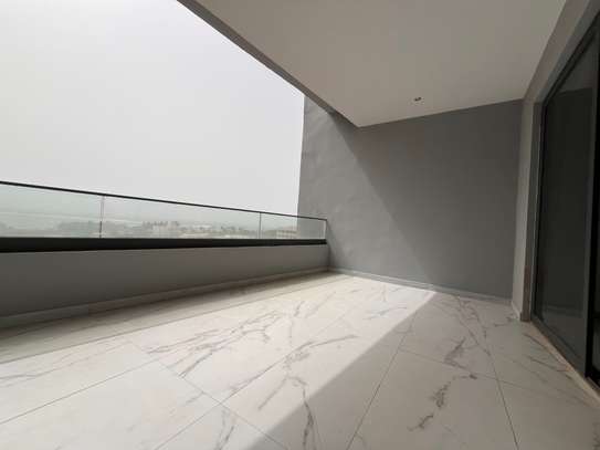 F4 CORNICHE ALMADIES image 8