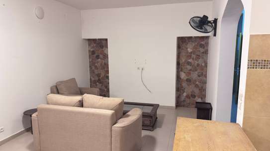 Appartement 2 ch à louer Mbackiyou Faye-Mamelles image 5