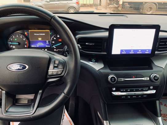 FORD EXPLORER XLT 2020 image 4