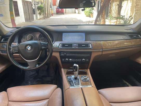 BMW SÉRIE 7 image 8