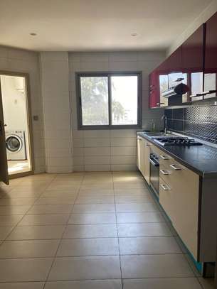 Mermoz appartement 3 chambres image 3