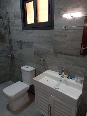 Bel appartement 3 chambres à Yoff Hangar Pèlerin image 8