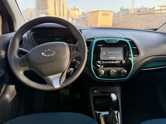 RENAULT QM3 2017 image 8