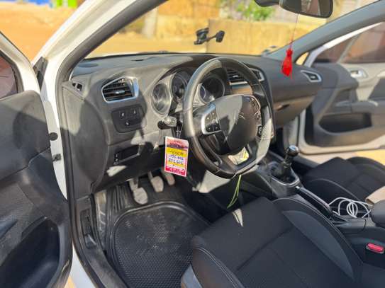 Citroën C4 image 7