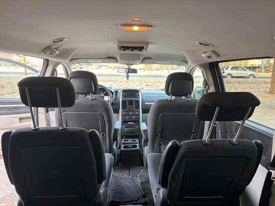 DODGE CARAVAN 7 places image 10
