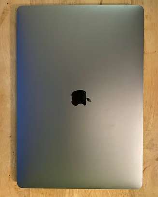 MACBOOK PRO 16 POUCE 2019 i7 6coeurs image 2