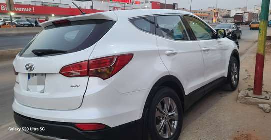 Hyundai Santa Fe 4x4 blanc SUV spacieux image 13