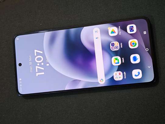 Motorola G86 5G 256GB 12GB ram image 2