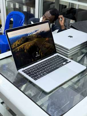 MacBook pro 2020 16go de Ram image 2