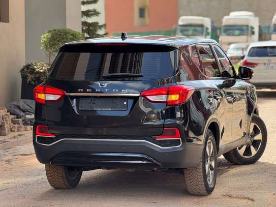 Ssangyong Rexton D4 2018 image 4