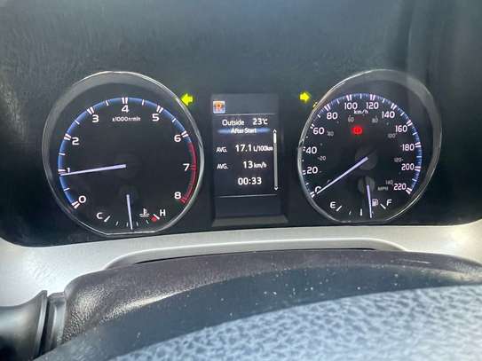 TOYOTA RAV 4 2018 image 10