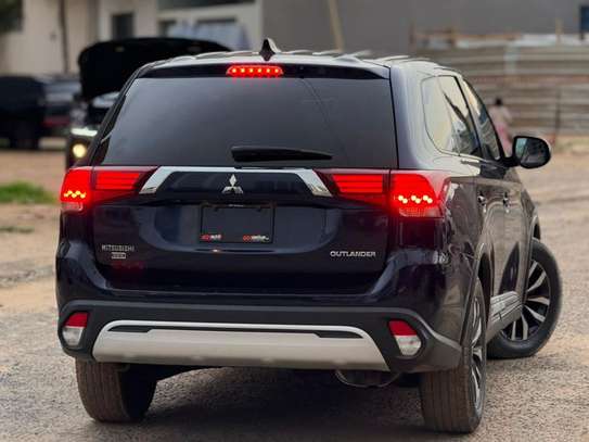 Mitsubishi outlander se image 10
