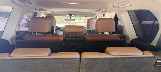Toyota Land Cruizer PRADO V6 image 5