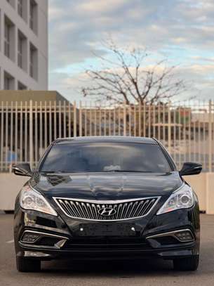 Hyundai *Grandeur* 2017 image 1
