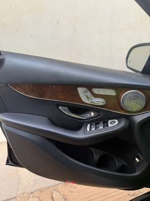 Mercedes GLC 300 image 6