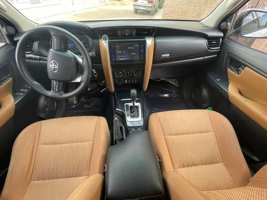 TOYOTA FORTUNER 2017 7PLACES image 5