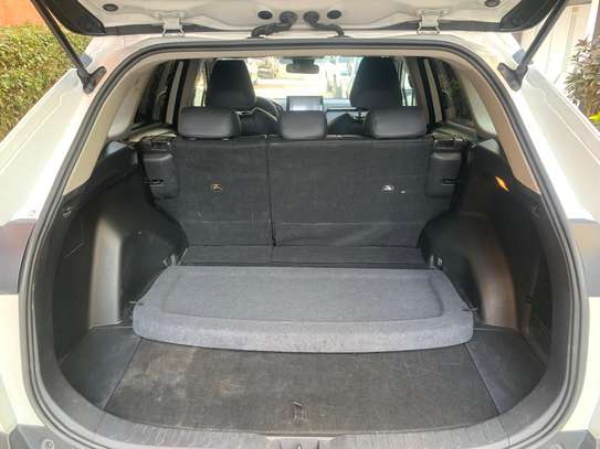 Toyota RAV4 image 7