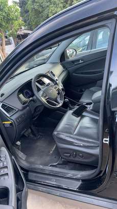Hyundai tucson 2017 image 2