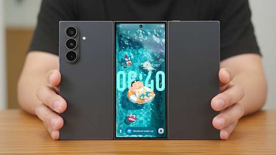 Samsung Galaxy Z Tri-Fold image 2