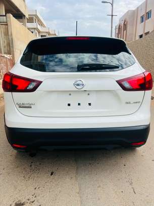 Nissan Qashqai 2017 image 2
