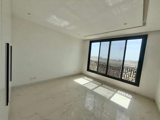Appartement de 4 pièces à louer à Mermoz image 3