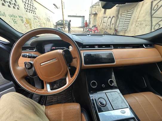 Range rover velar image 5
