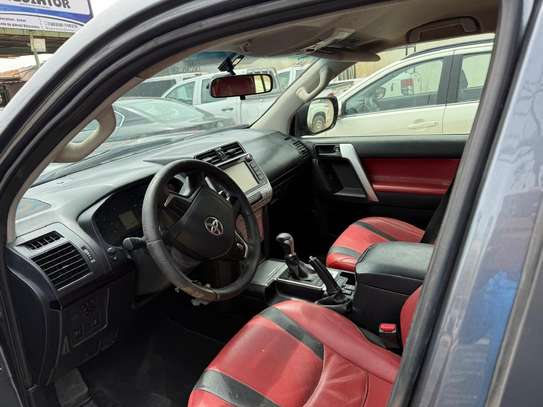 Toyota Prado image 3
