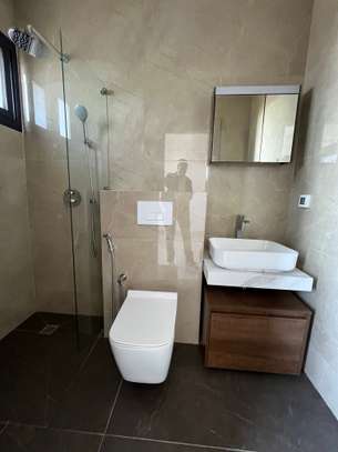 Appartement F4 à louer aux almadies image 4