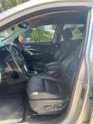 Hyundai SANTAFE image 8