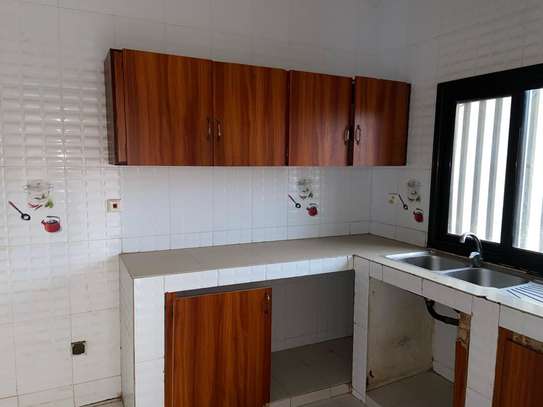3 chambres salon zac mbao image 10