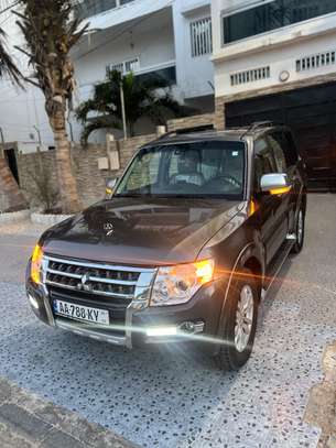 MITSUBISHI PAJERO 2015 image 1