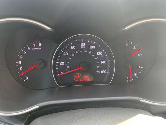 Kia Sorento image 5
