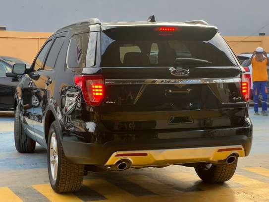 Ford explorer image 5