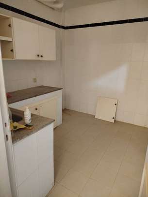 APPARTEMENT NGOR ALMADIES DERRIERE PHILIPPE MORRIS image 5