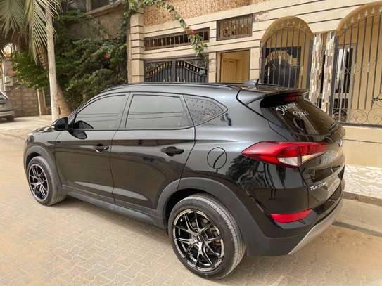 Hyundai Tucson evgt 2017 full option image 7
