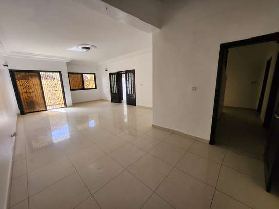 Duplex 4 chambres à louer à ngor image 1