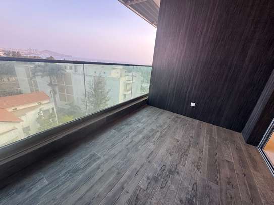 Appartement à louer aux Almadie sur la corniche image 3