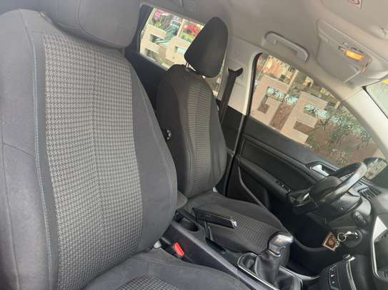 Peugeot 308 2018 image 8