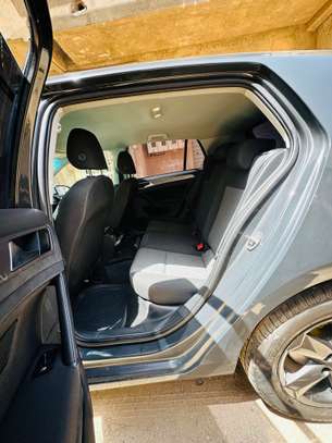 Volkswagen Golf 2017 image 10