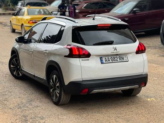 Peugeot 2008 image 10