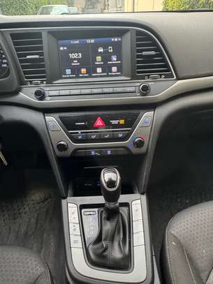 Hyundai Elantra 2017 image 8
