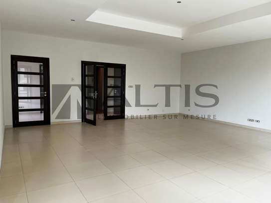 Appartement F4 spacieux à louer à Fann/Mermoz image 3