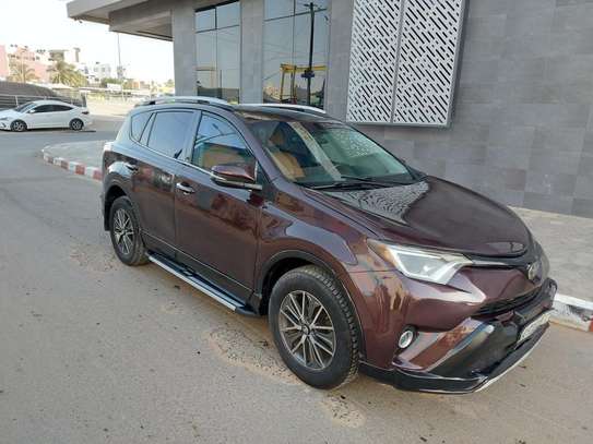 toyota rav4 2017 image 6