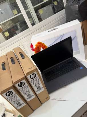 Promo Hp 240 G7 10éme Génération image 3