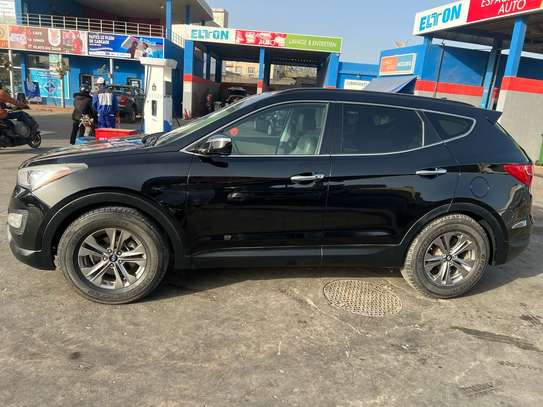 Hyundai Santa Fe image 4