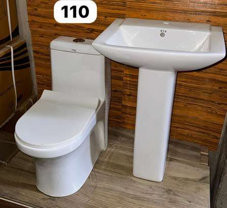 Ensemble chaise et lavabo complet image 4