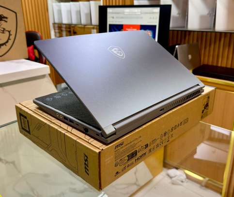 MSI 1 thin15 core i7 image 4