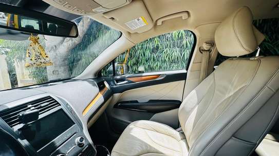 Lincoln MKC image 3